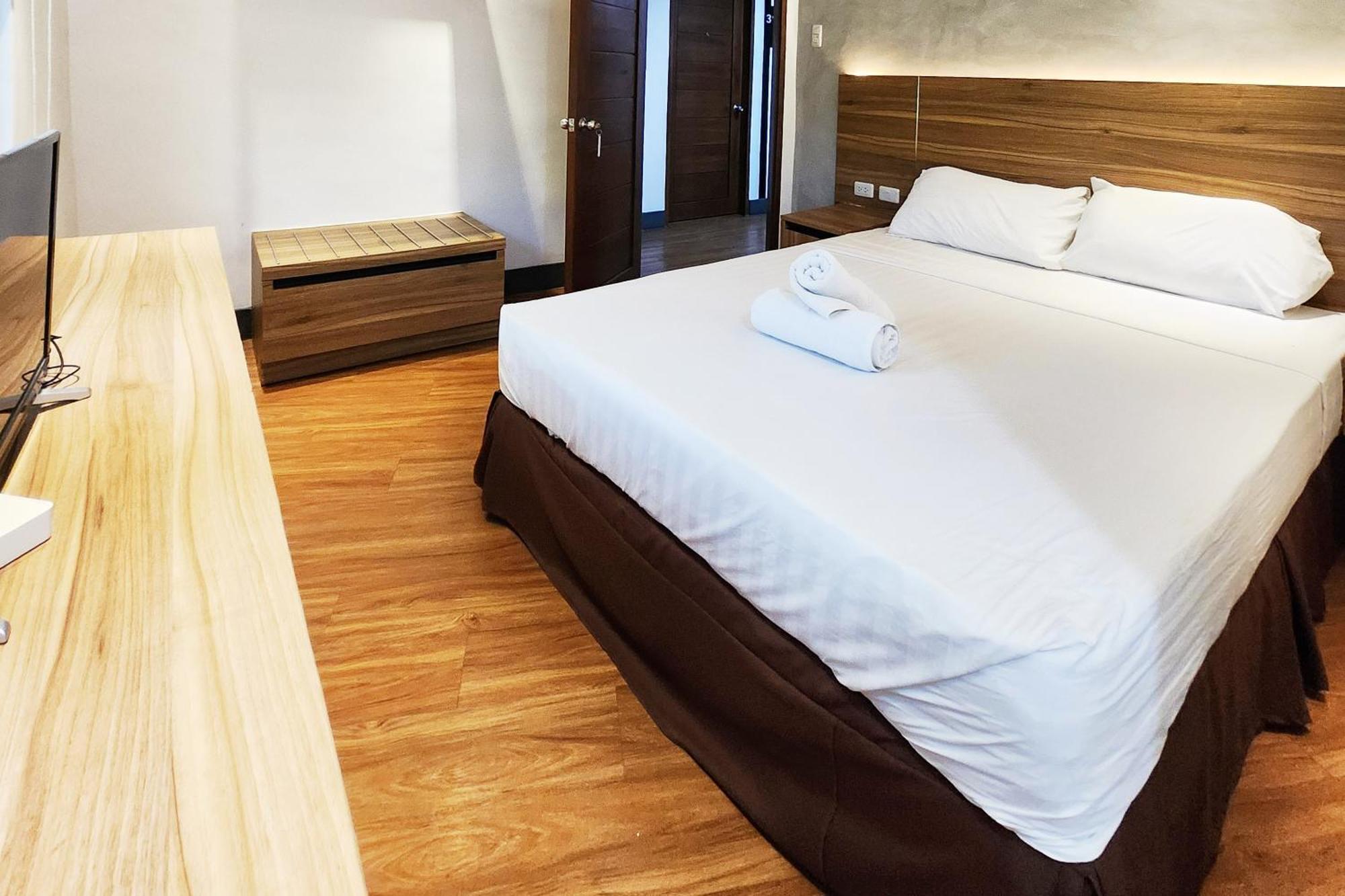Boulevard Pension Hotel Cebu Esterno foto