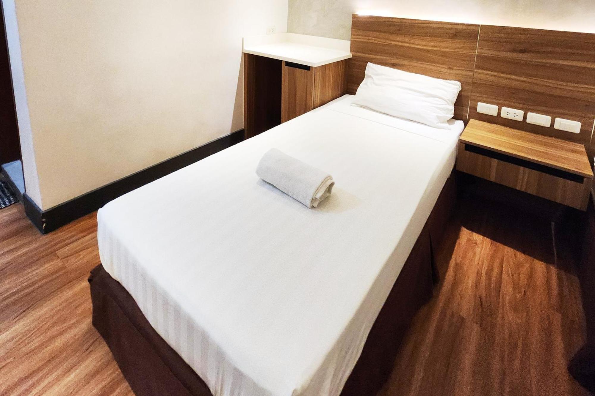 Boulevard Pension Hotel Cebu Esterno foto