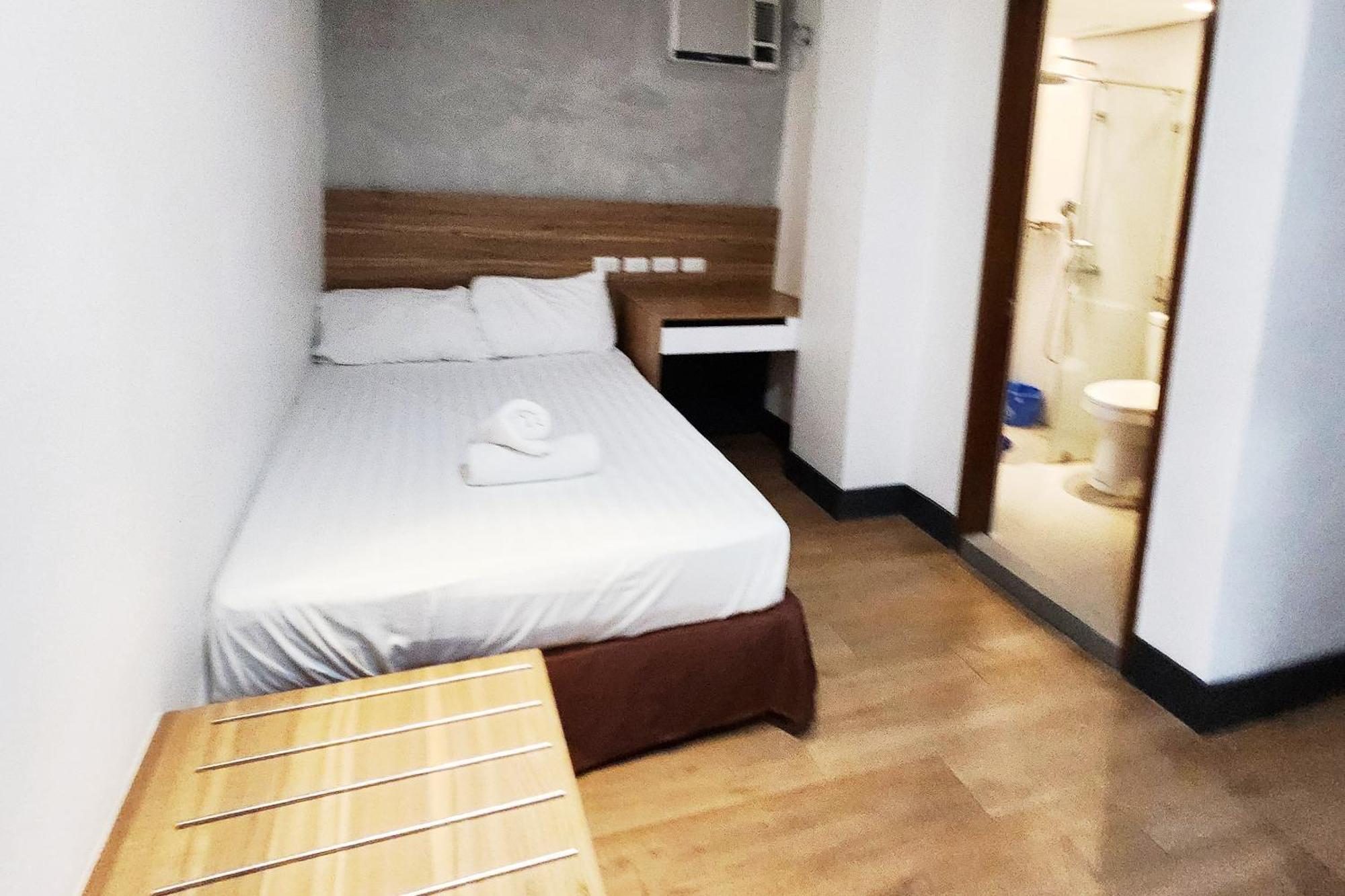 Boulevard Pension Hotel Cebu Esterno foto