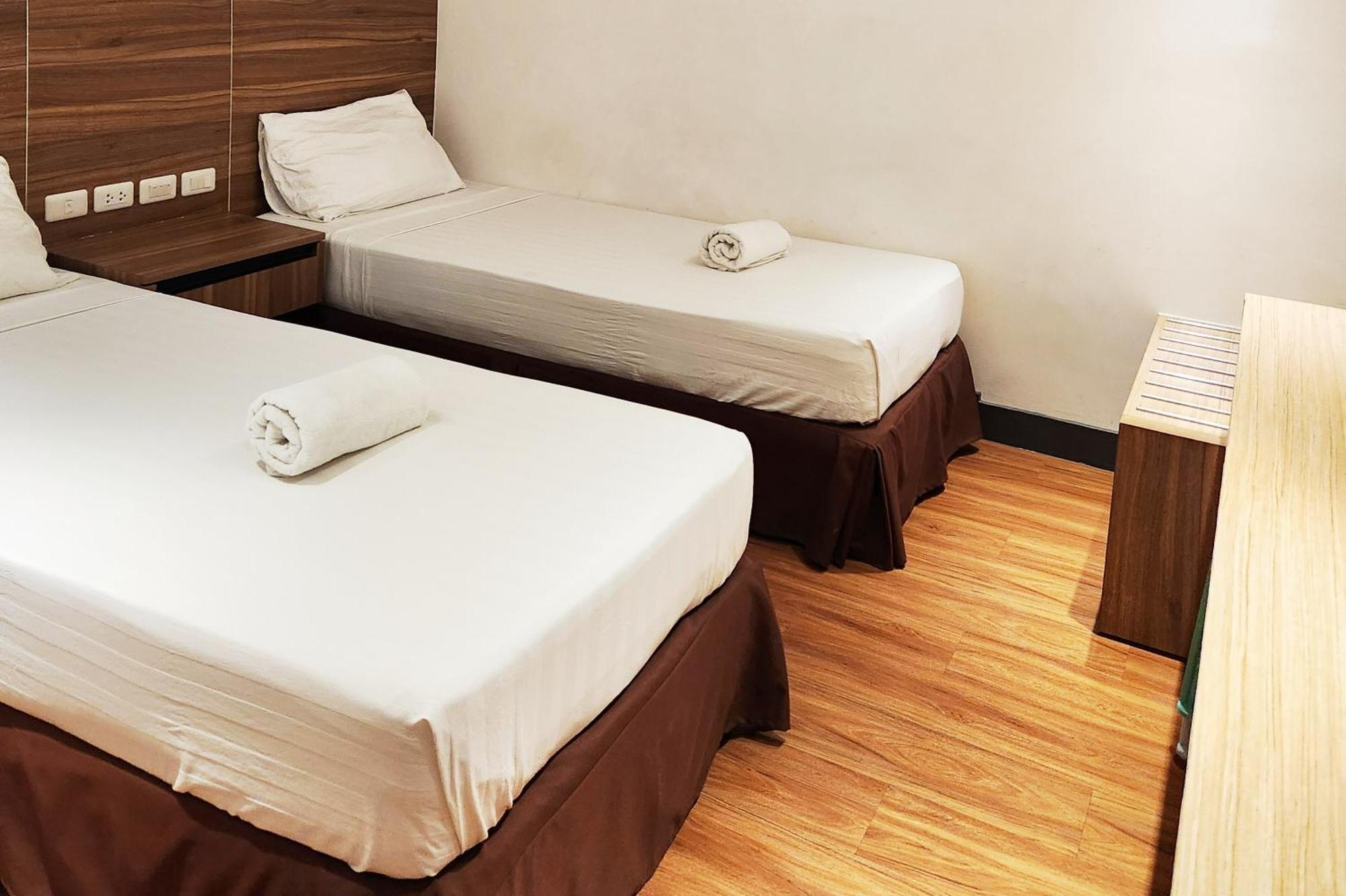 Boulevard Pension Hotel Cebu Esterno foto