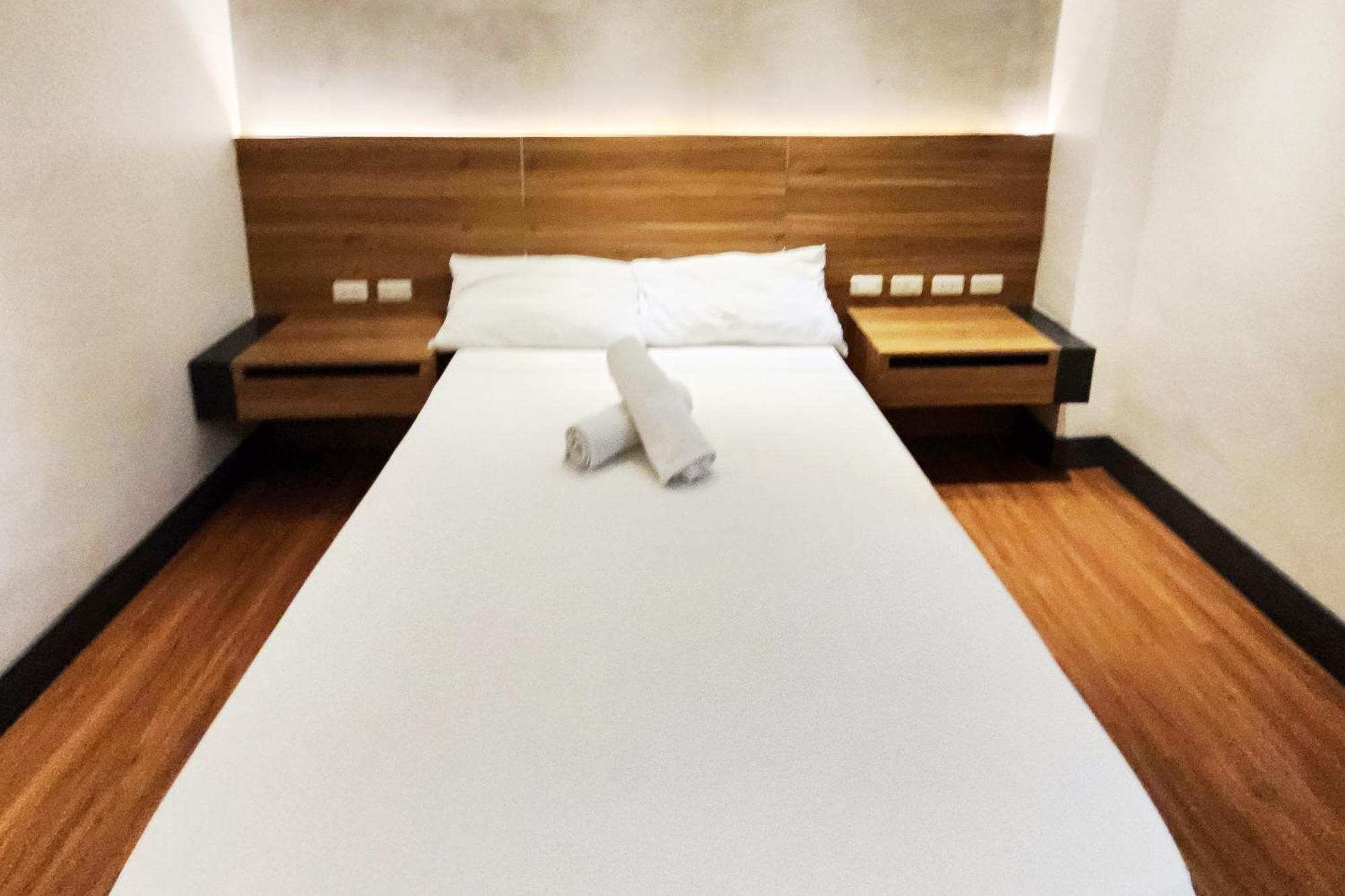 Boulevard Pension Hotel Cebu Esterno foto
