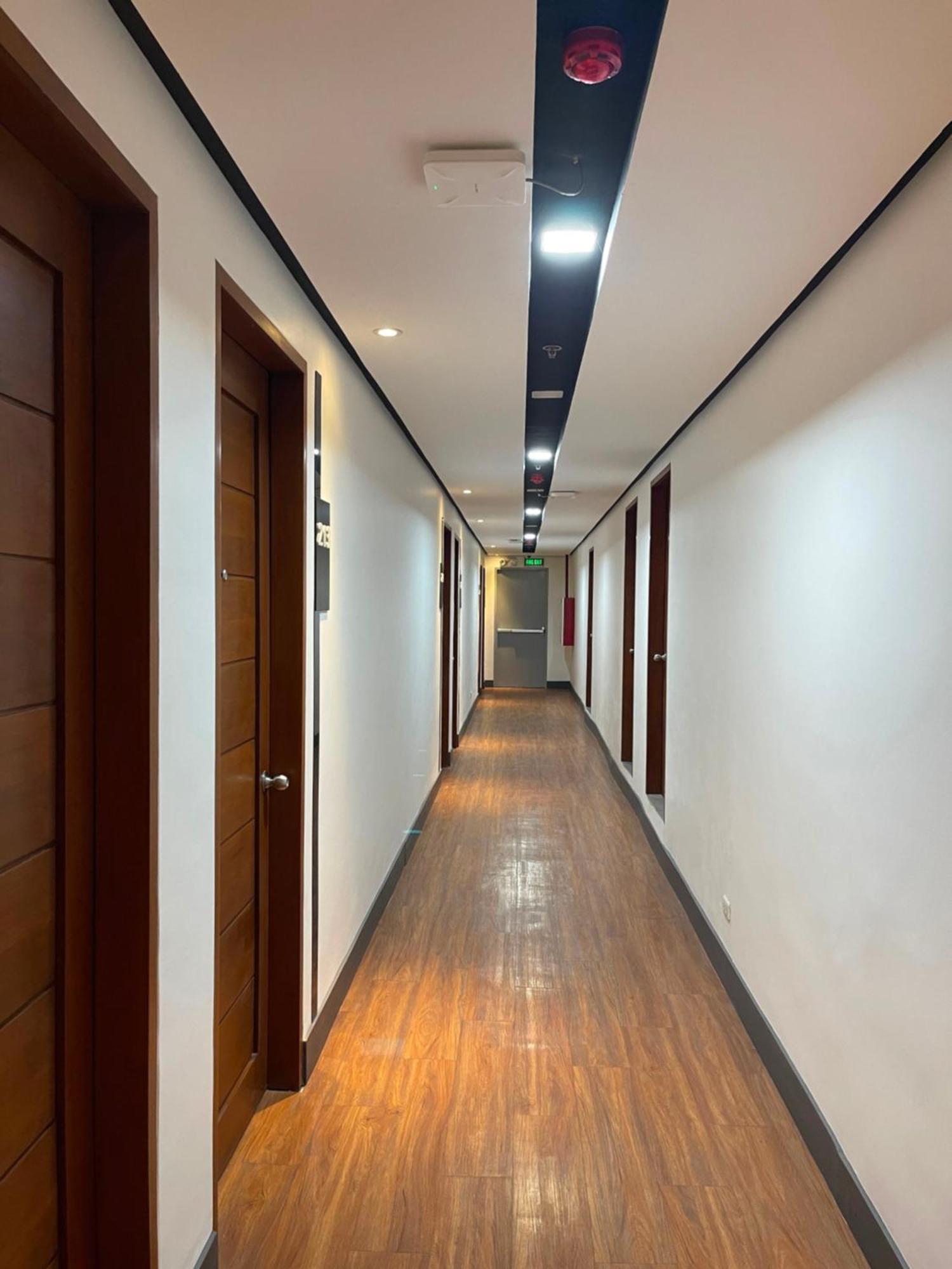 Boulevard Pension Hotel Cebu Esterno foto